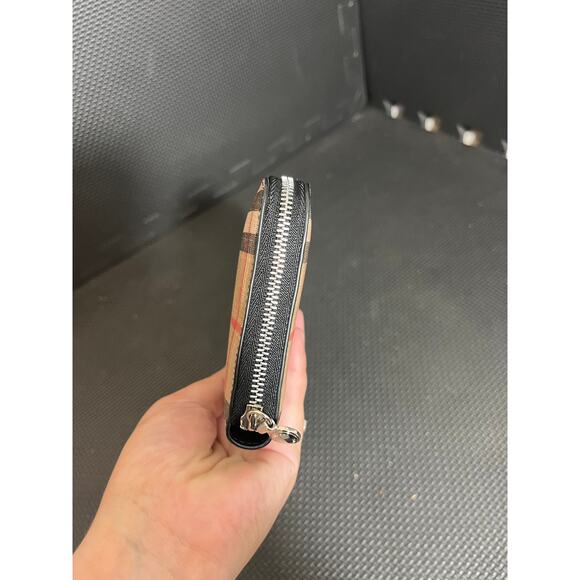 NWT Burberry Elmore Vintage Check Plaid Wallet Authentic Nova Check Zip Around - Picture 3 of 10